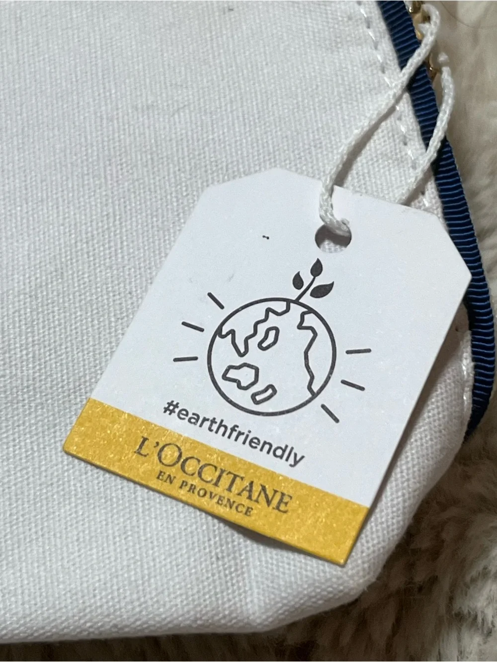 L'OCCITANE White Canvas Pouch with Navy Label NWT 02-06R